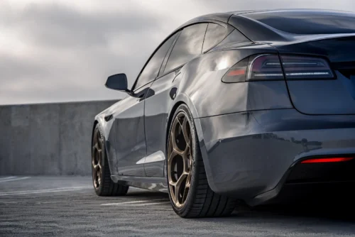 Tesla Rear Tyre Wear - Tesla Model S are particularly vulnerable to wearing the inner edge of their rear tyres.